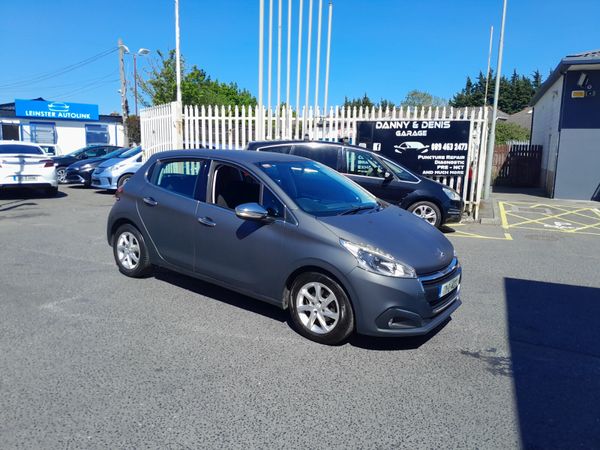 Peugeot 208 Hatchback, Diesel, 2017, Grey