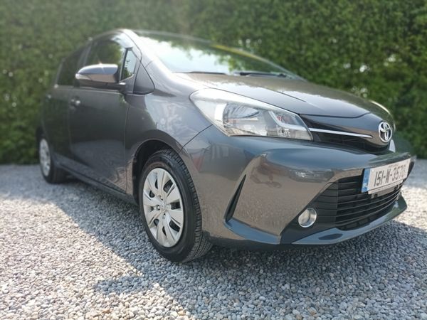 Toyota Yaris Hatchback, Petrol, 2015, Grey