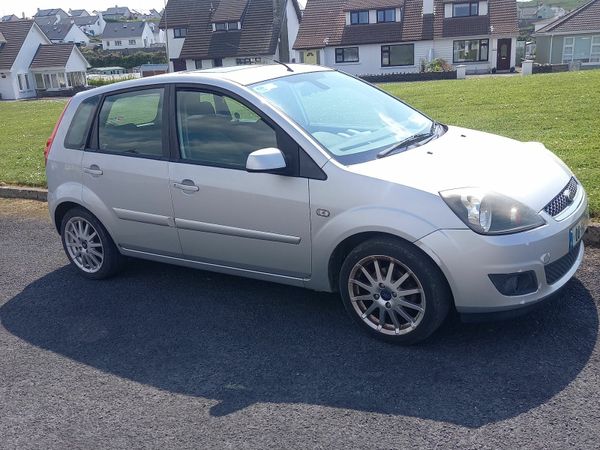 Ford Fiesta Hatchback, Petrol, 2008, Silver