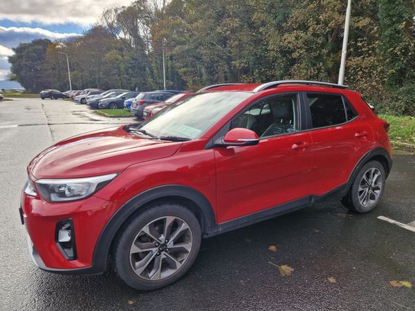 Kia Stonic Estate/Jeep, Petrol, 2019, Red