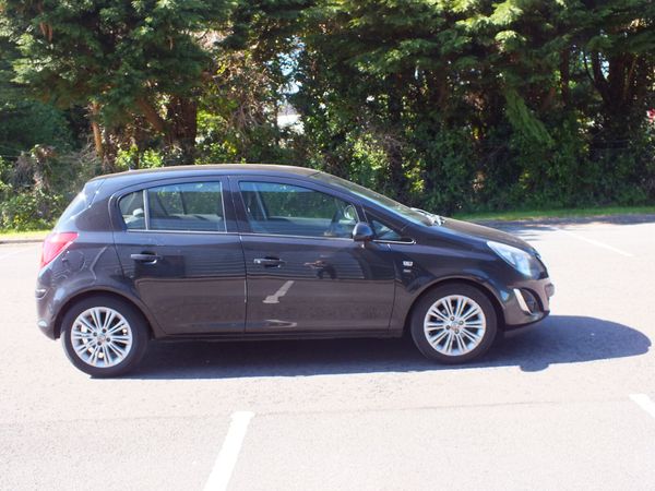 Vauxhall Corsa Hatchback, Petrol, 2015, Black