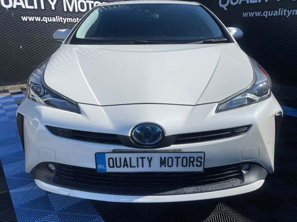 Toyota Prius Saloon, Petrol Hybrid, 2020, White