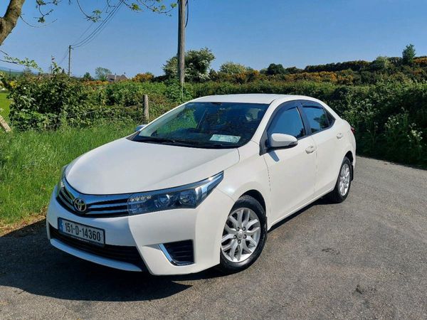 Toyota Corolla Saloon, Diesel, 2015, White
