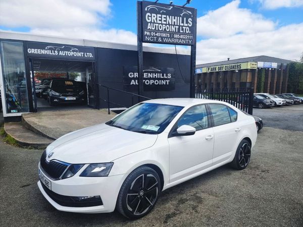 Skoda Octavia Saloon, Petrol, 2019, White