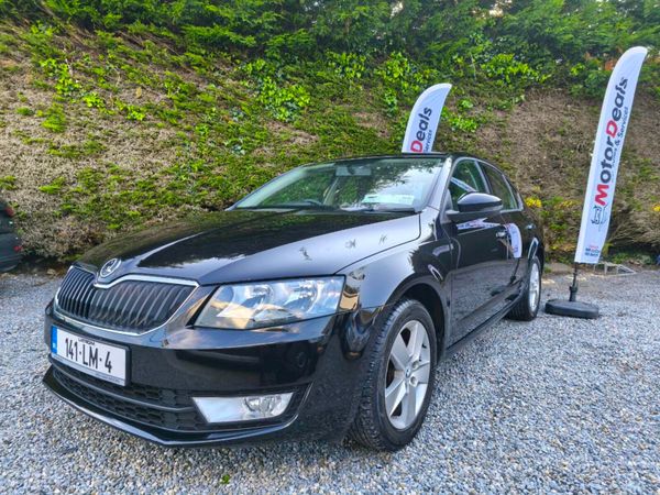 Skoda Octavia Saloon, Petrol, 2014, Black