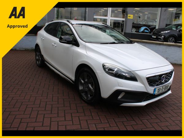 Volvo V40 Hatchback, Diesel, 2015, White