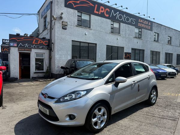 Ford Fiesta Hatchback, Petrol, 2010, Silver