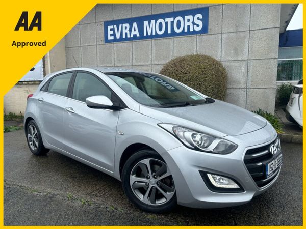 Hyundai i30 Hatchback, Petrol, 2015, Silver
