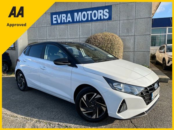 Hyundai i20 Hatchback, Petrol, 2021, White