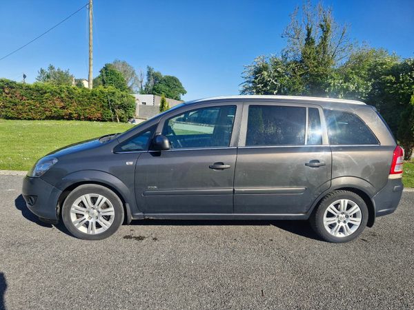 Vauxhall Zafira MPV, Diesel, 2013, Grey