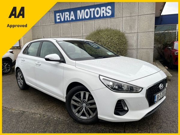 Hyundai i30 Hatchback, Petrol, 2018, White