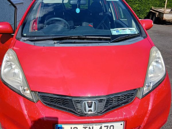 Honda Jazz Hatchback, Petrol, 2012, Red