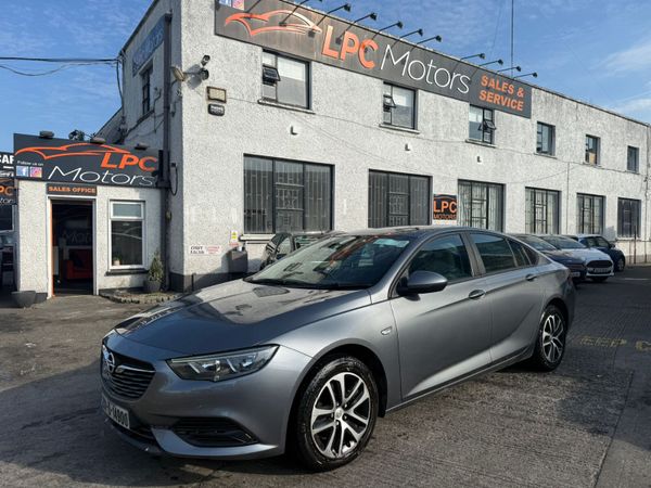 Opel Insignia Hatchback, Diesel, 2020, Grey