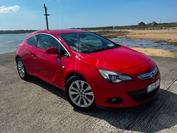 Opel Astra Hatchback, Diesel, 2017, Red