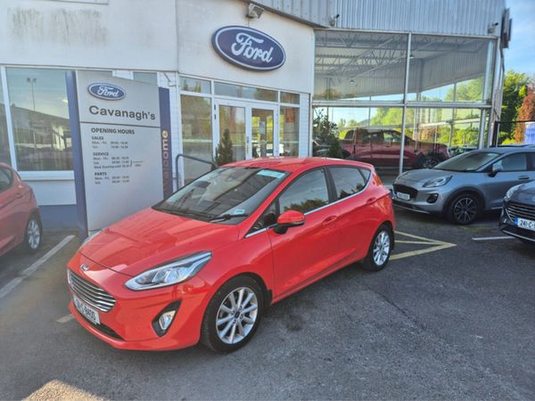 Ford Fiesta Hatchback, Petrol, 2021, Red