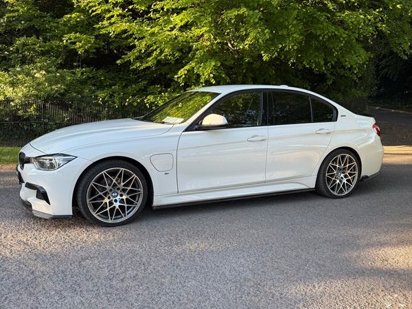 BMW 3-Series Saloon, Petrol Plug-in Hybrid, 2018, White