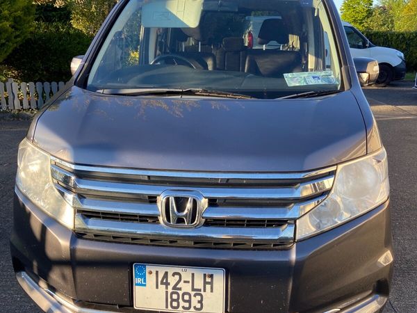 Honda Stepwagon MPV, Petrol, 2014, Grey