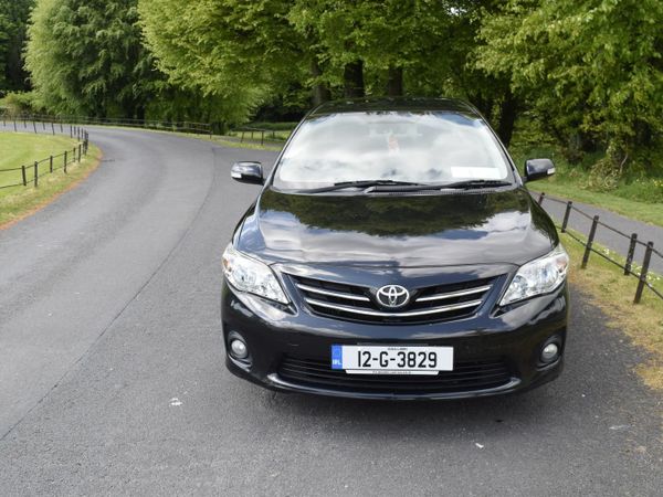 Toyota Corolla Saloon, Diesel, 2012, Black