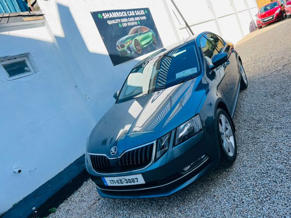 Skoda Octavia Saloon, Petrol, 2017, Grey