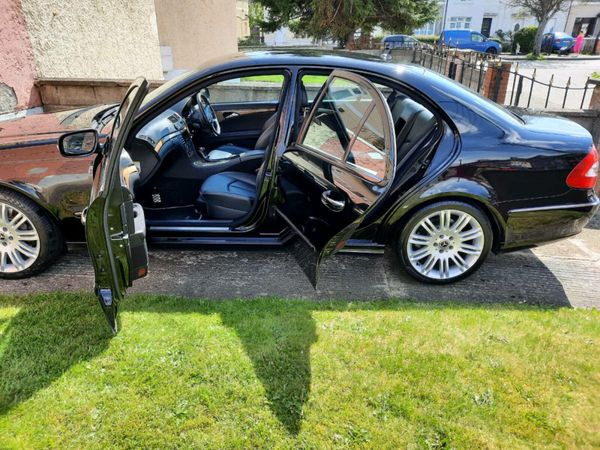 Mercedes-Benz E-Class Saloon, Petrol, 2008, Black