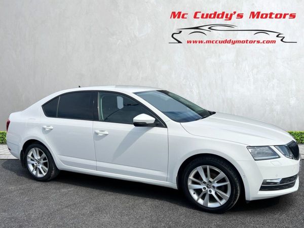 Skoda Octavia Hatchback, Diesel, 2017, White