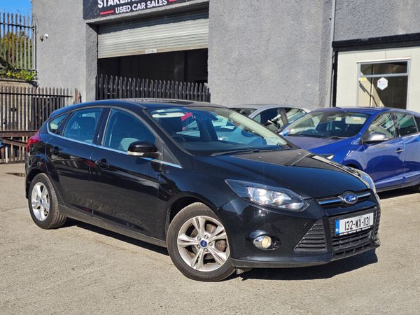 Ford Focus Hatchback, Petrol, 2013, Black
