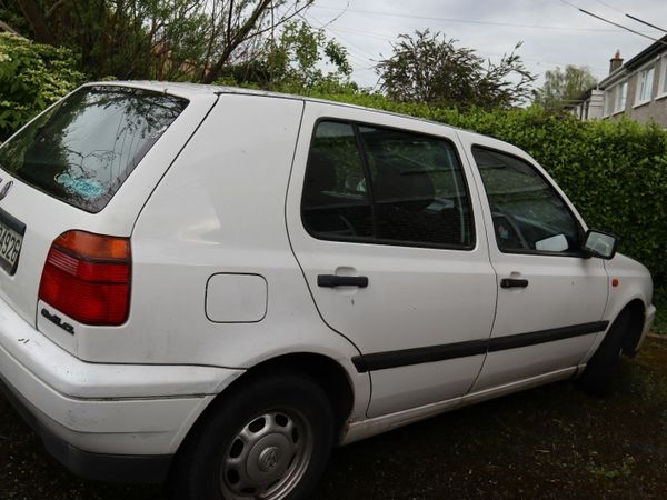 Volkswagen Golf Hatchback, Petrol, 1996, White