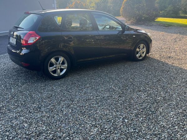 Kia Ceed MPV, Diesel, 2012, Black