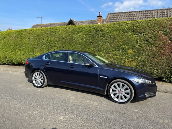 Jaguar XF Saloon, Diesel, 2015, Blue