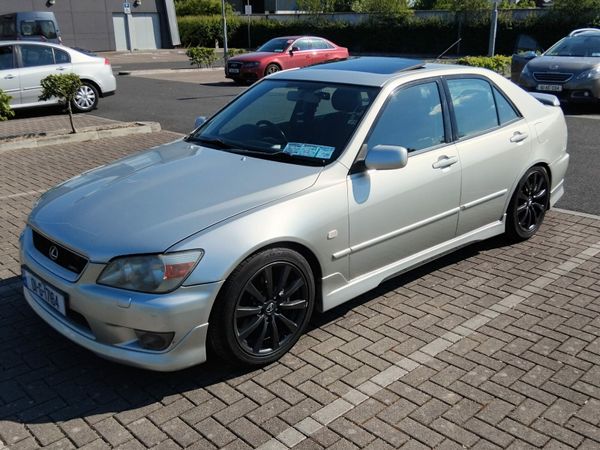 Lexus IS Saloon, Petrol, 2001, Silver