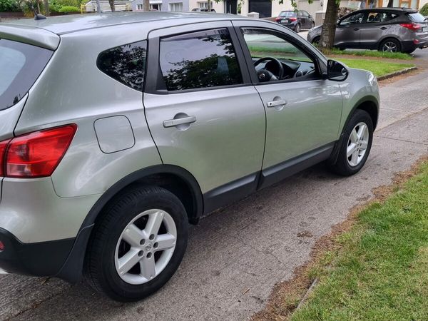 Nissan Qashqai Hatchback, Petrol, 2008, Silver