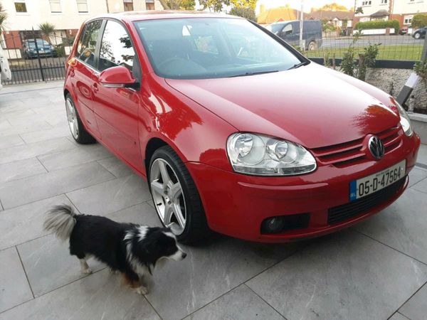 Volkswagen Golf Hatchback, Petrol, 2005, Red