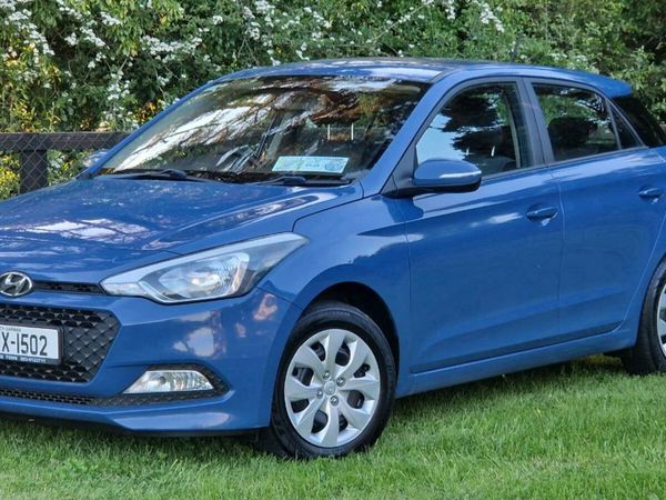 Hyundai i20 Hatchback, Petrol, 2017, Blue