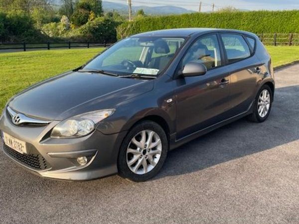 Hyundai i30 Hatchback, Diesel, 2011, Grey