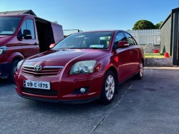 Toyota Avensis Saloon, Diesel, 2009, Red