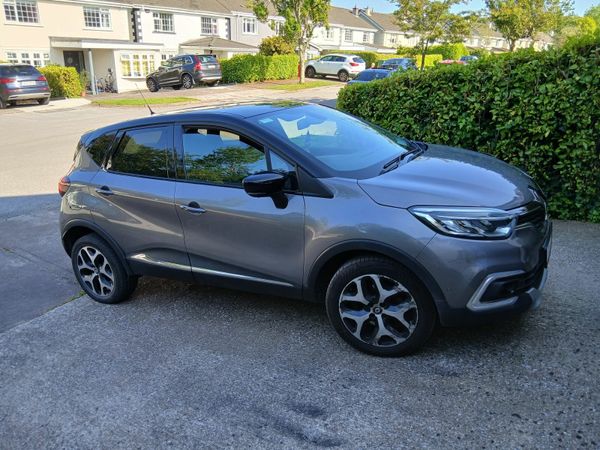 Renault Captur Hatchback, Diesel, 2019, Grey