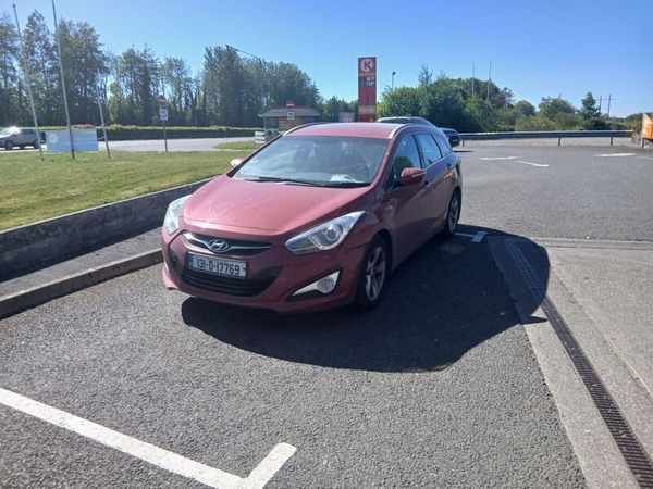 Hyundai i40 Estate/Jeep, Diesel, 2013, Red
