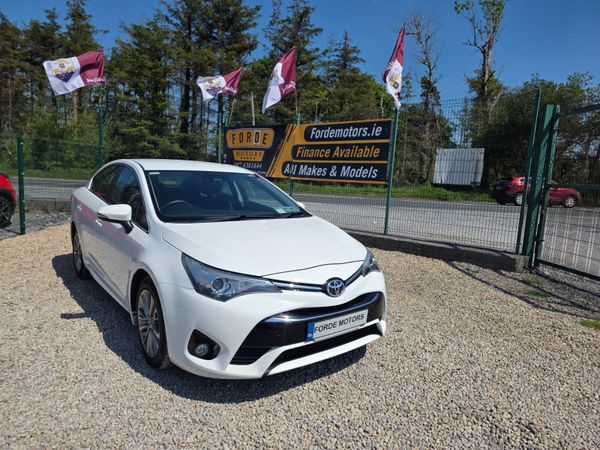 Toyota Avensis Saloon, Diesel, 2017, White