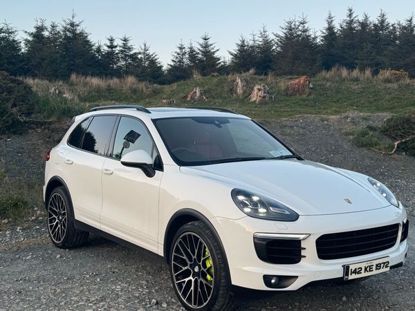 Porsche Cayenne SUV, Petrol Hybrid, 2014, White