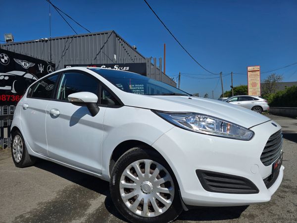 Ford Fiesta Hatchback, Petrol, 2015, White