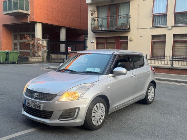 Suzuki Swift Hatchback, Petrol, 2015, Silver