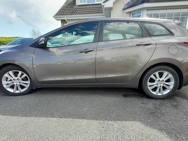 Hyundai i30 Estate, Diesel, 2014, Brown