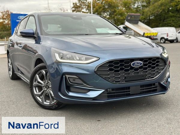 Ford Focus Hatchback, Petrol Hybrid, 2025, Blue