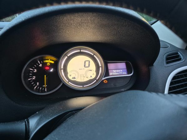 Renault Fluence Saloon, Diesel, 2011, Blue
