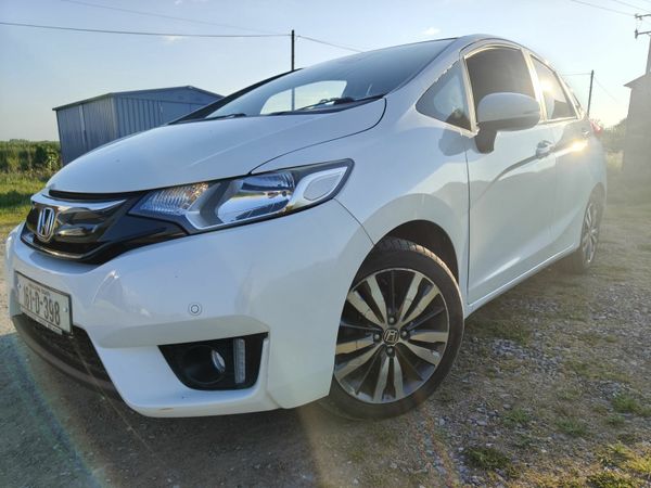 Honda Jazz Hatchback, Petrol, 2016, White