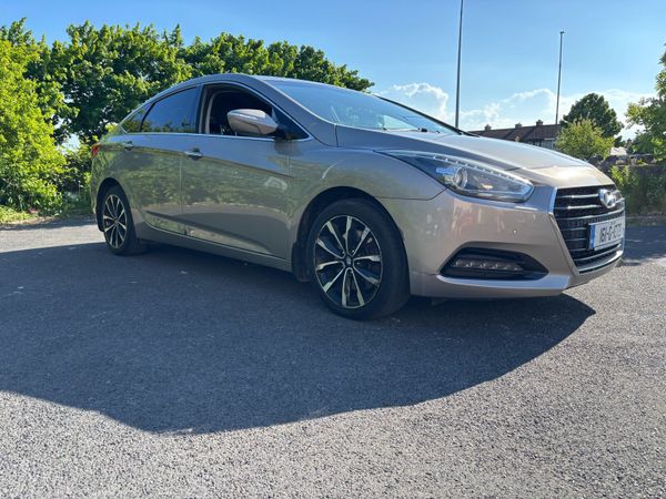 Hyundai i40 Saloon, Diesel, 2016, Beige