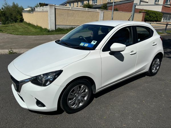 Mazda Mazda2 Hatchback, Petrol, 2015, White