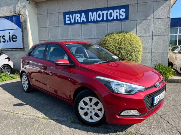 Hyundai i20 Hatchback, Petrol, 2016, Red