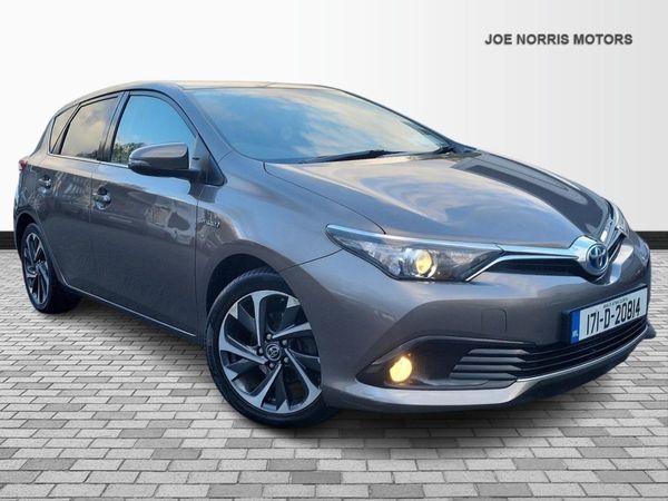 Toyota Auris MPV, Petrol Hybrid, 2017, Grey