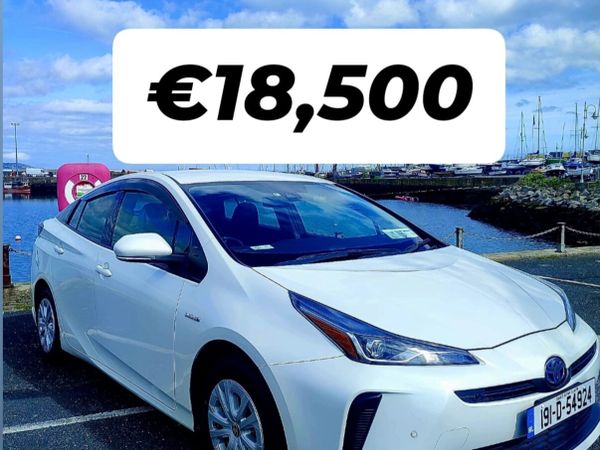Toyota Prius Hatchback, Petrol Hybrid, 2019, White